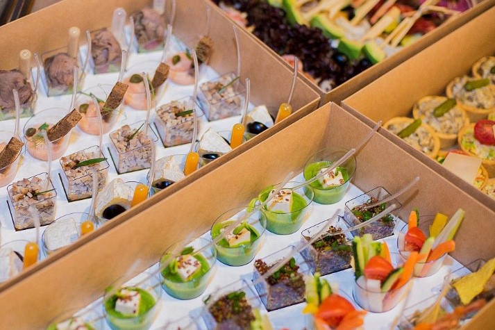 святкові кейтеринг бокси для офісу святкові кейтеринг бокси для офісу